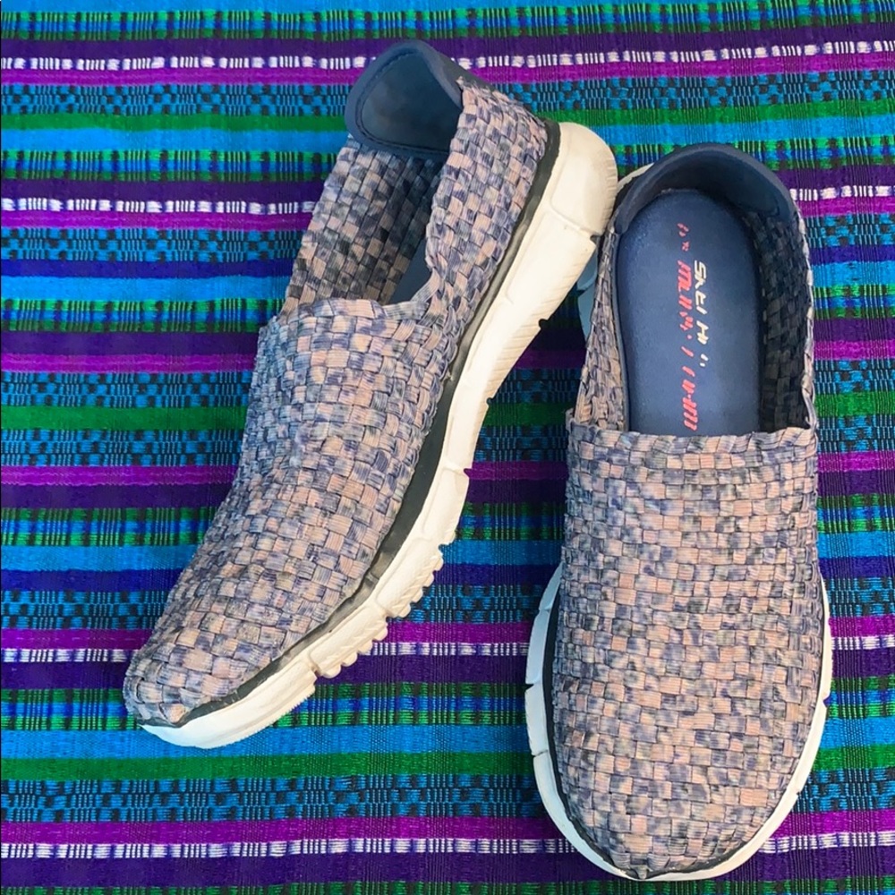 Sketchers memory Foam. Size 10.